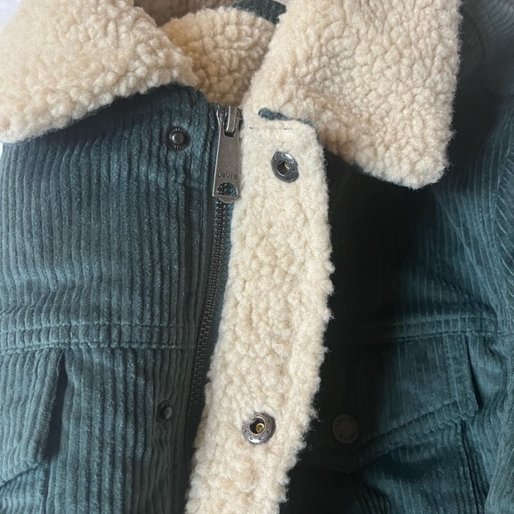 Men's Levi’s Corduroy Sherpa Trucker Jacket NWT - Picture 4 of 5